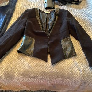 H&M Cropped Blazer
